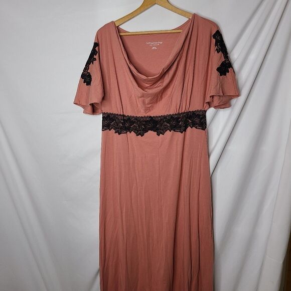 Soft Surroundings Dresses & Skirts - Soft Surroundings Dusty Pink With Black Lace‎ Maxi Dress with Cowl Neck sz M